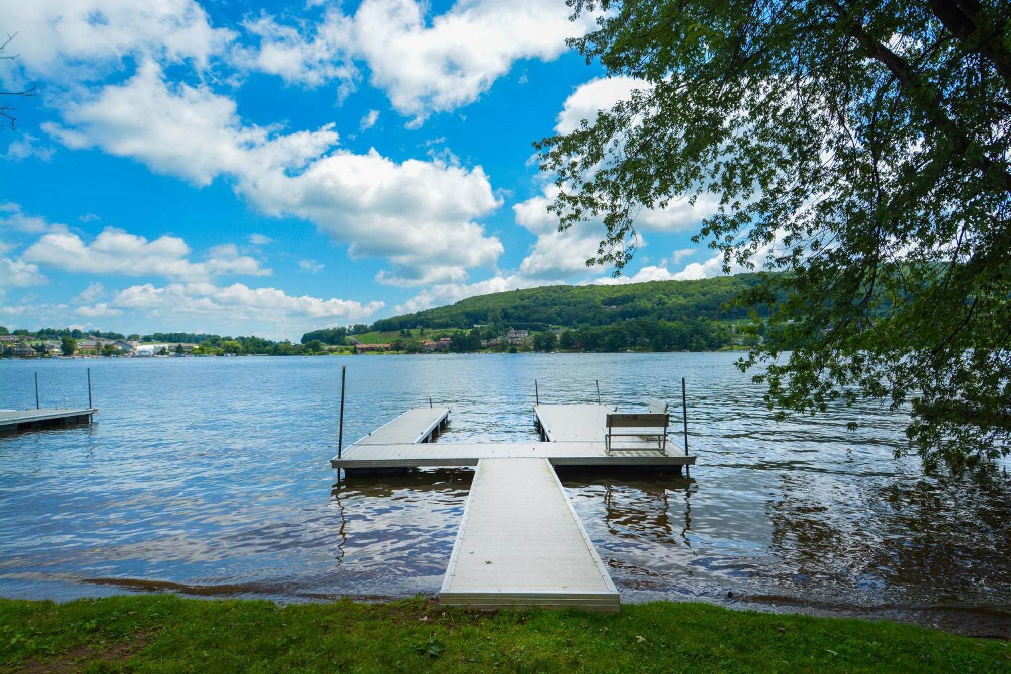 Lakeside Lodge McHenry Exterior photo